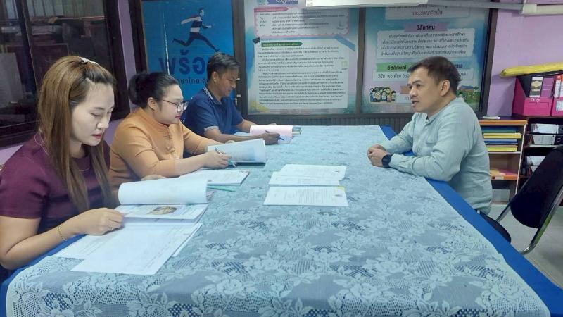 2. ประเมินผลการปฏิบัติงานบุคคลภายนอก ตำแหน่งบรรณารักษ์ และครูผู้สอนคนพิการ ณห้องประชุมศูนย์ส่งเสริมการเรียนรู้ระดับอำเภอบึงนาราง