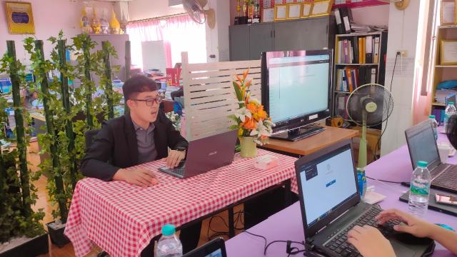 1. โครงการพัฒนาข้าราชการครู และบุคลากรทางการศึกษา สกร.อำเภอวชิรบารมี ด้าน ICT