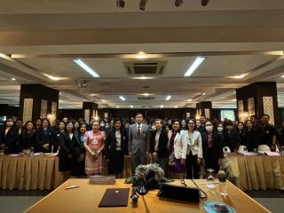 8. อบรมครูผู้สอนคนพิการ